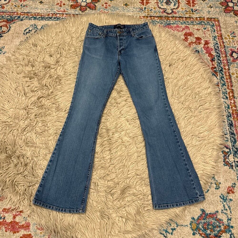 Vintage Levi’s low rise flare jeans size 7